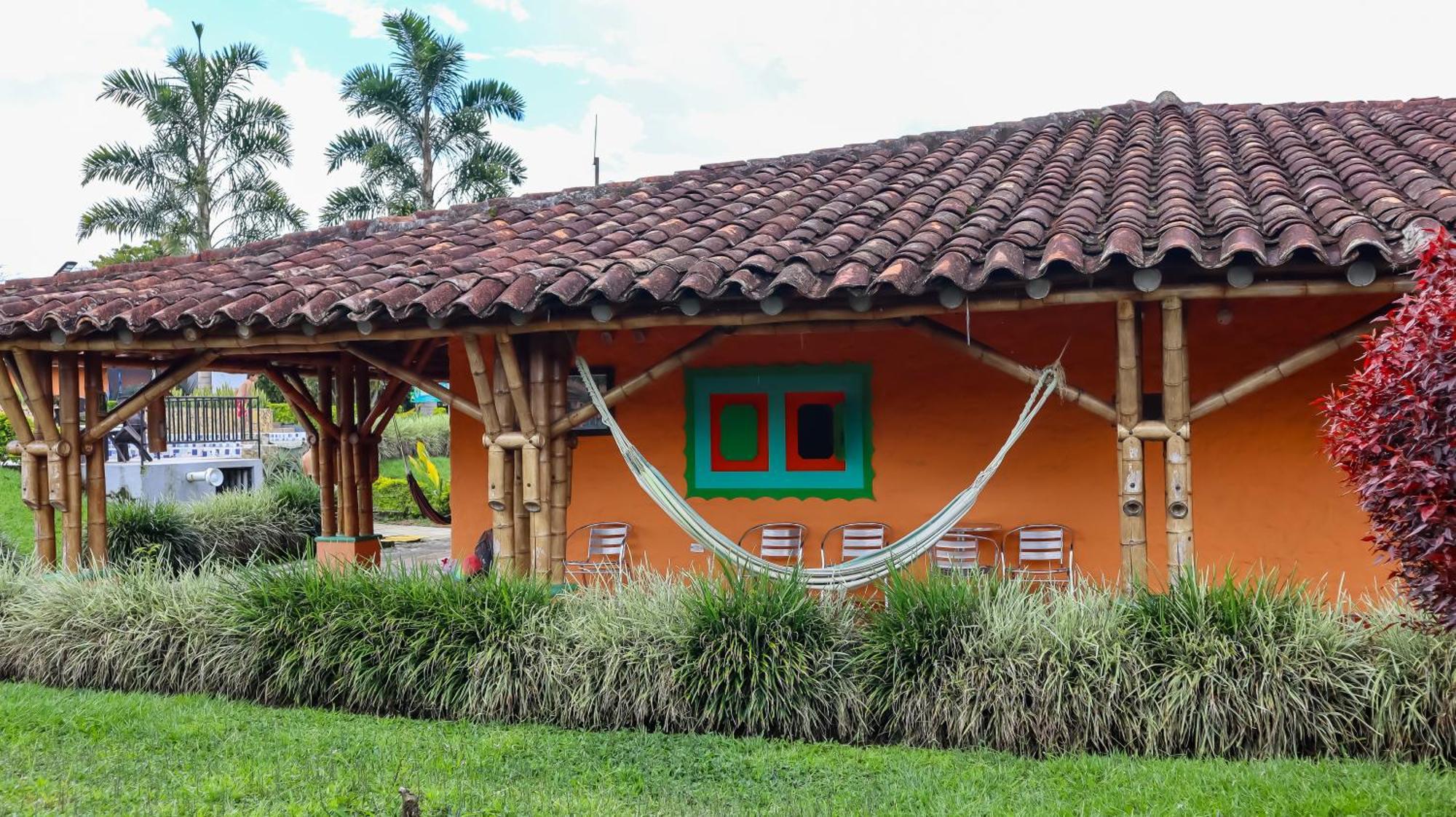 Hotel Parque De Los Arrieros Montenegro Exterior photo